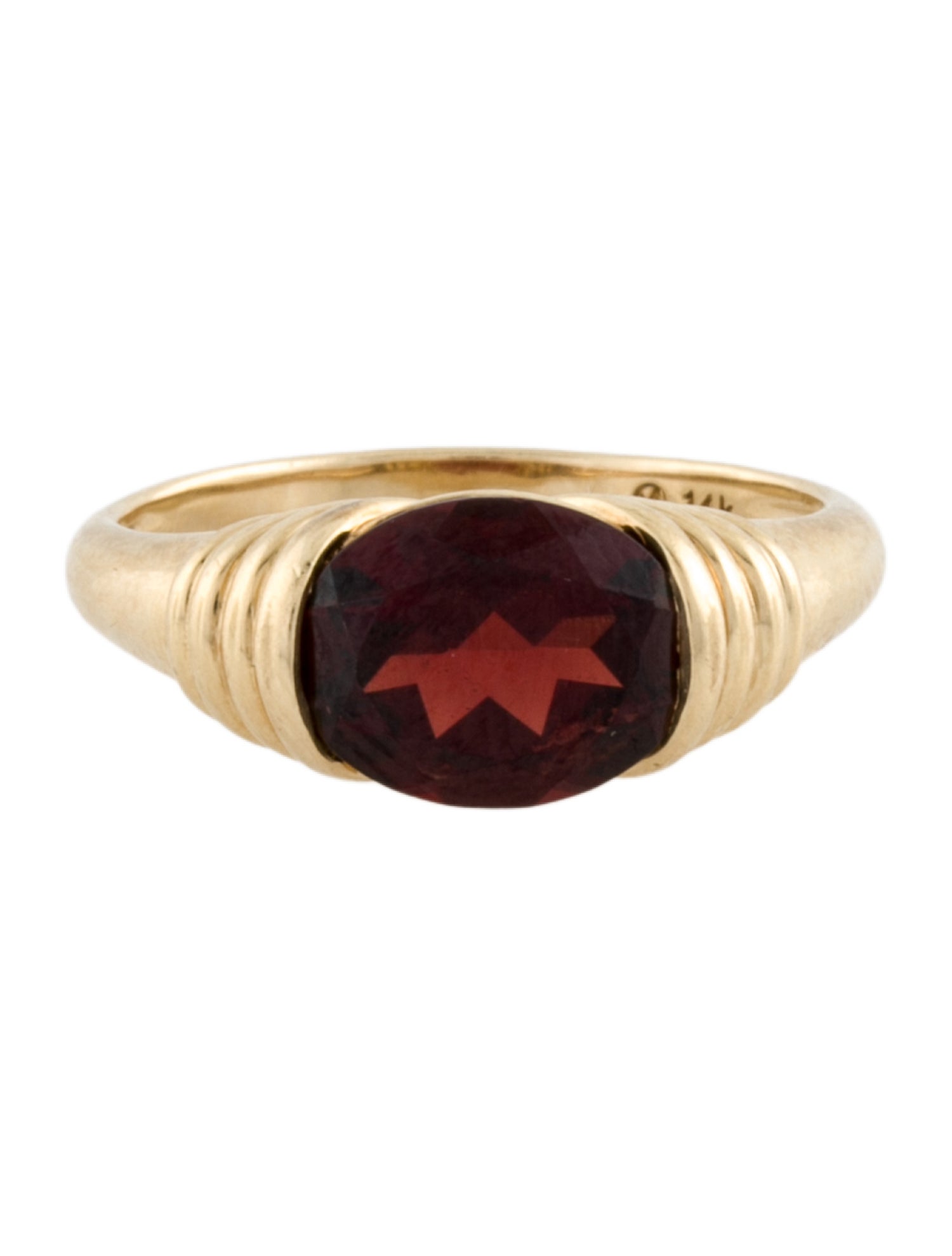 Mejuri 14K 2.84ct Garnet Heirloom Ring